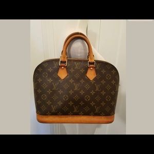 Louis Vuitton  Alma bag. MM Authentic!
